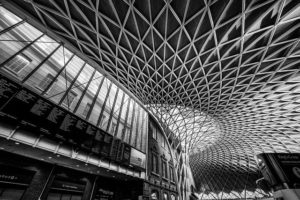 別府ともひこが似てる芸能人は？経歴や年収を調査！年齢や血液型もチェック！