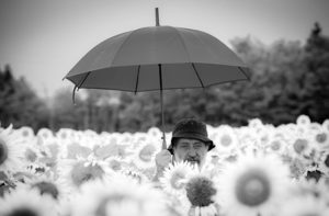 古舘寛治はおでこが広い！ピアノやダンサーの実力！岸和田との関係！