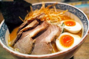 HEY!たくちゃん！の牛すじラーメンや塩ラーメンが美味い！佐野実との関係は？