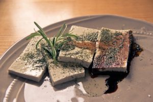 野崎洋光の肉じゃがや茶碗蒸しが好評！お店はどこ？妻や子供について！