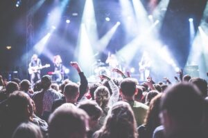 MARUOSAの経歴や音楽の評価!Bandcampでの売り上げは?かた焼きそば好きの理由は?