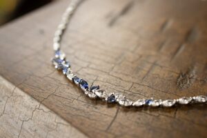 カピル・ミタルとマツコの関係！カラーストーン(宝石)のお店はどこ？