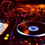 DJKAORIの年齢や経歴!現在の年収も調査!結婚相手か彼氏はいる?